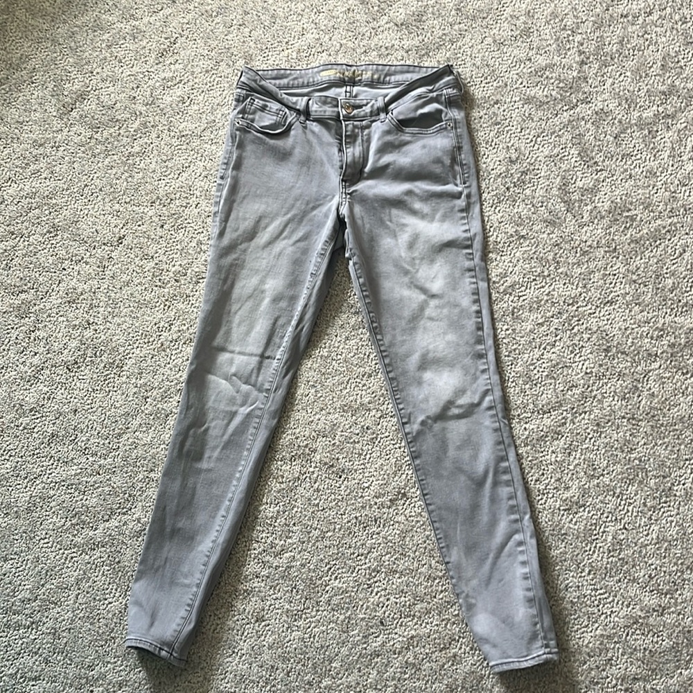 Grey washed jeans